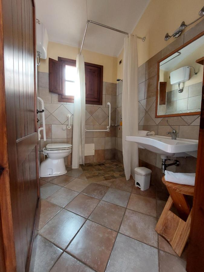 Hotel La Corte Rosada ヴィッラシミーウス エクステリア 写真