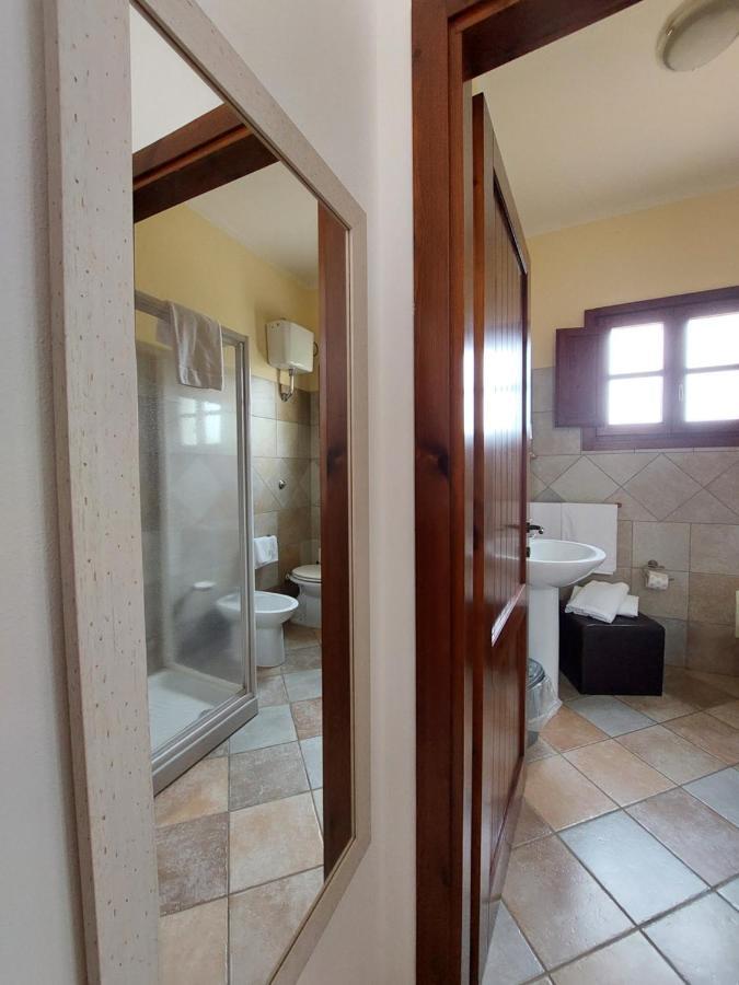 Hotel La Corte Rosada ヴィッラシミーウス エクステリア 写真