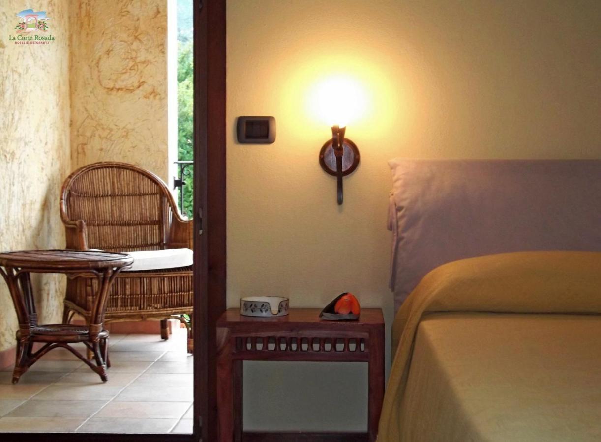 Hotel La Corte Rosada ヴィッラシミーウス エクステリア 写真